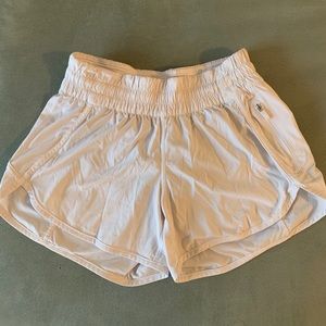 Lululemon Tracker short 4inch white size 6